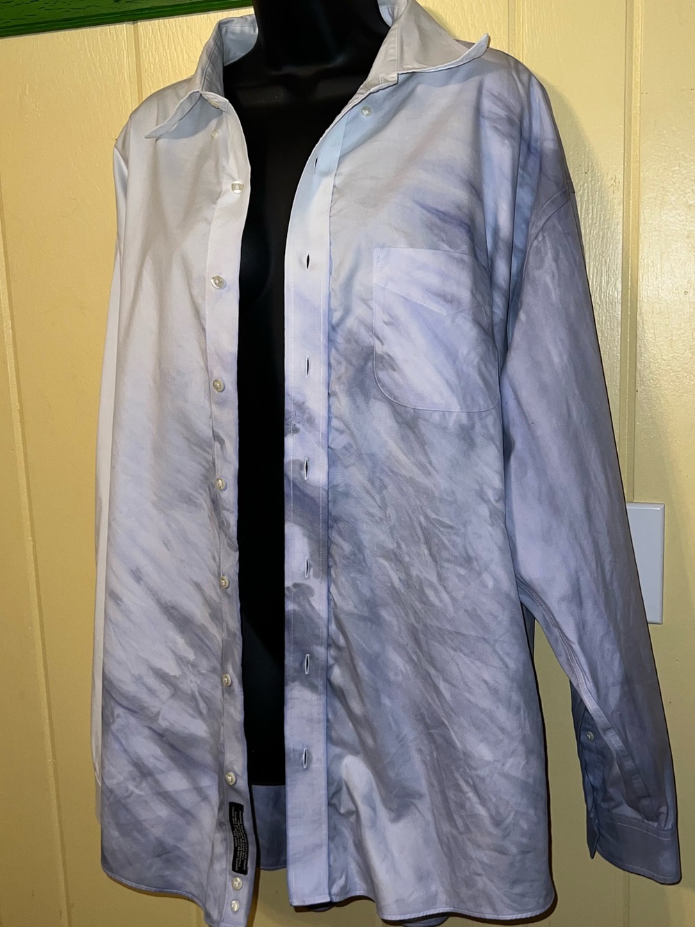 White Ombre Watercolor Artisanal Upcycled Blue Retro Button-Up Shirt Size XL - Picture 3 of 12